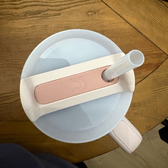 Stanley Quencher H2.0 Tumbler - Light Pink - Picture 3 of 4